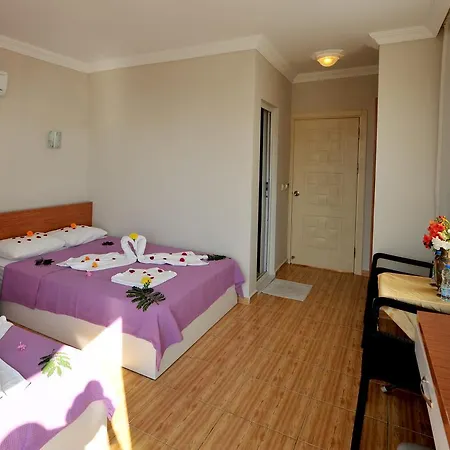 Hotel Oender Yildiz 3*