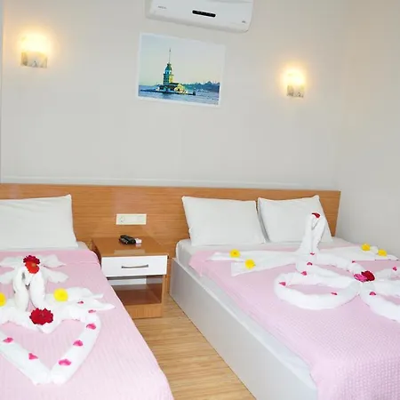 Onder Yildiz Hotel 3*